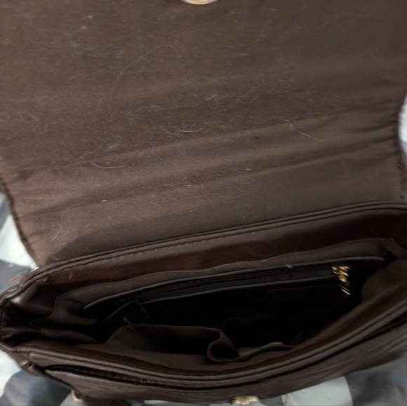 Bebe Abigail Logo Flap Top Black Crossbody Bag - Handbag - Purse - NWT - Picture 4 of 6